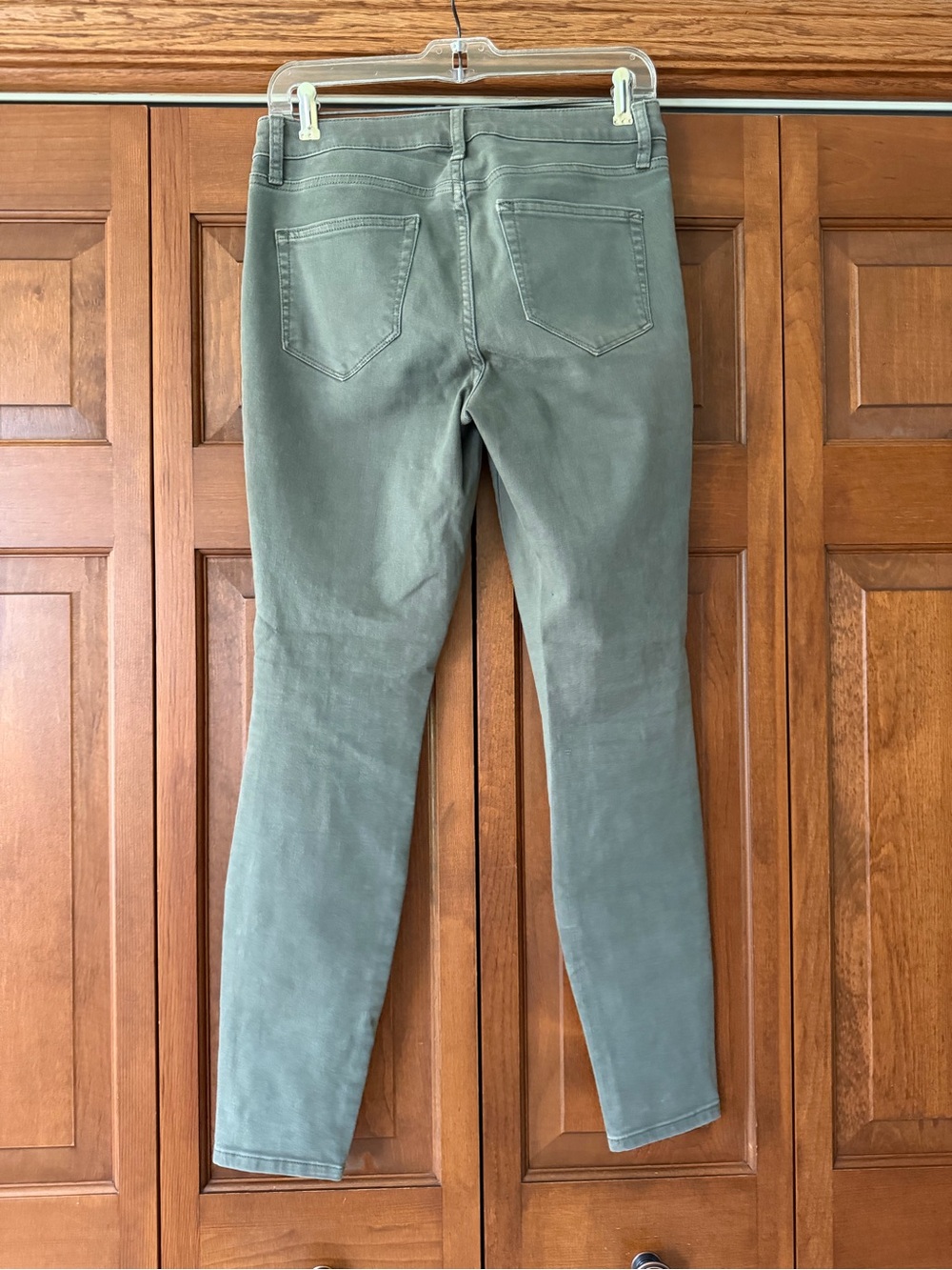a.n.a Olive High-Rise Casual Jeans - Size 4 - Picture 5 of 6